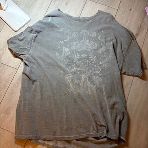 Women's Gray Graphic Short Sleeve Tee